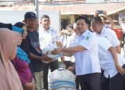 Bentuk Kepedulian, Wabup Bolmong Doni Lumenta Salurkan Bantuan Korban Kebakaran Di Pasar Lolak