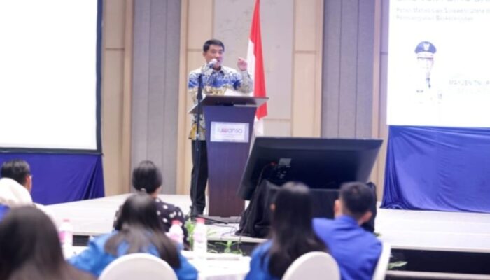 Gubernur Yulius Selvanus Ajak Mahasiswa Sulut Jadi Motor Pemikiran Kritis dan Inovasi Hijau