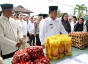 Sidak Pasar Tutuyan, Gubernur YSK Pastikan Harga Komoditas Normal Jelang Lebaran
